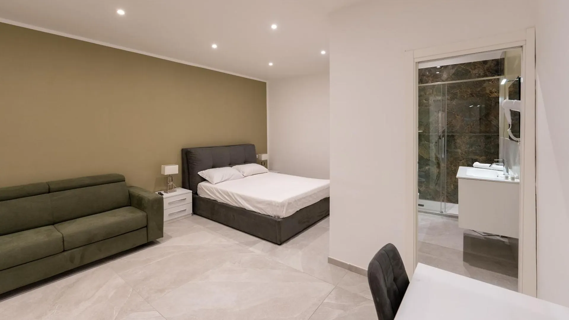Apartment Suites Gaudioso Napoli Center