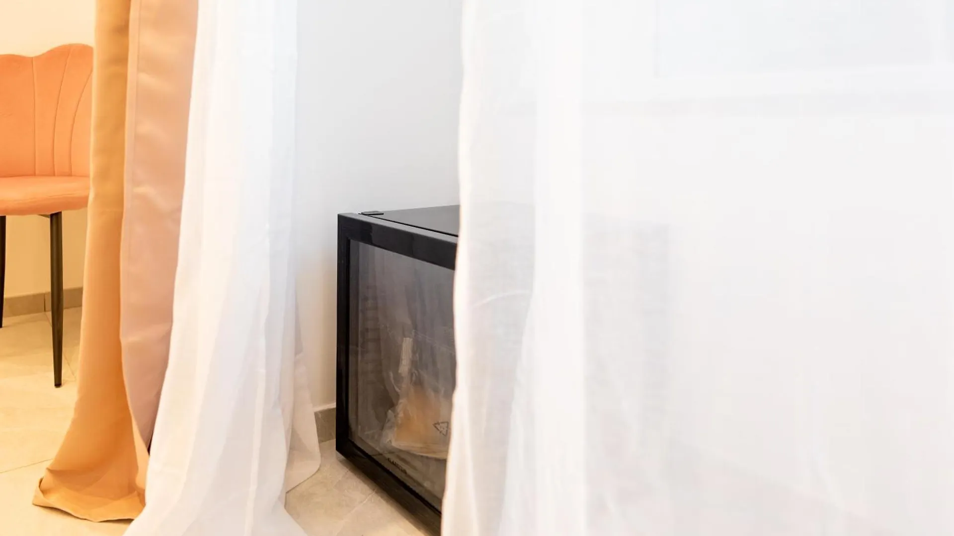 Apartment Suites Gaudioso Napoli Center Italy