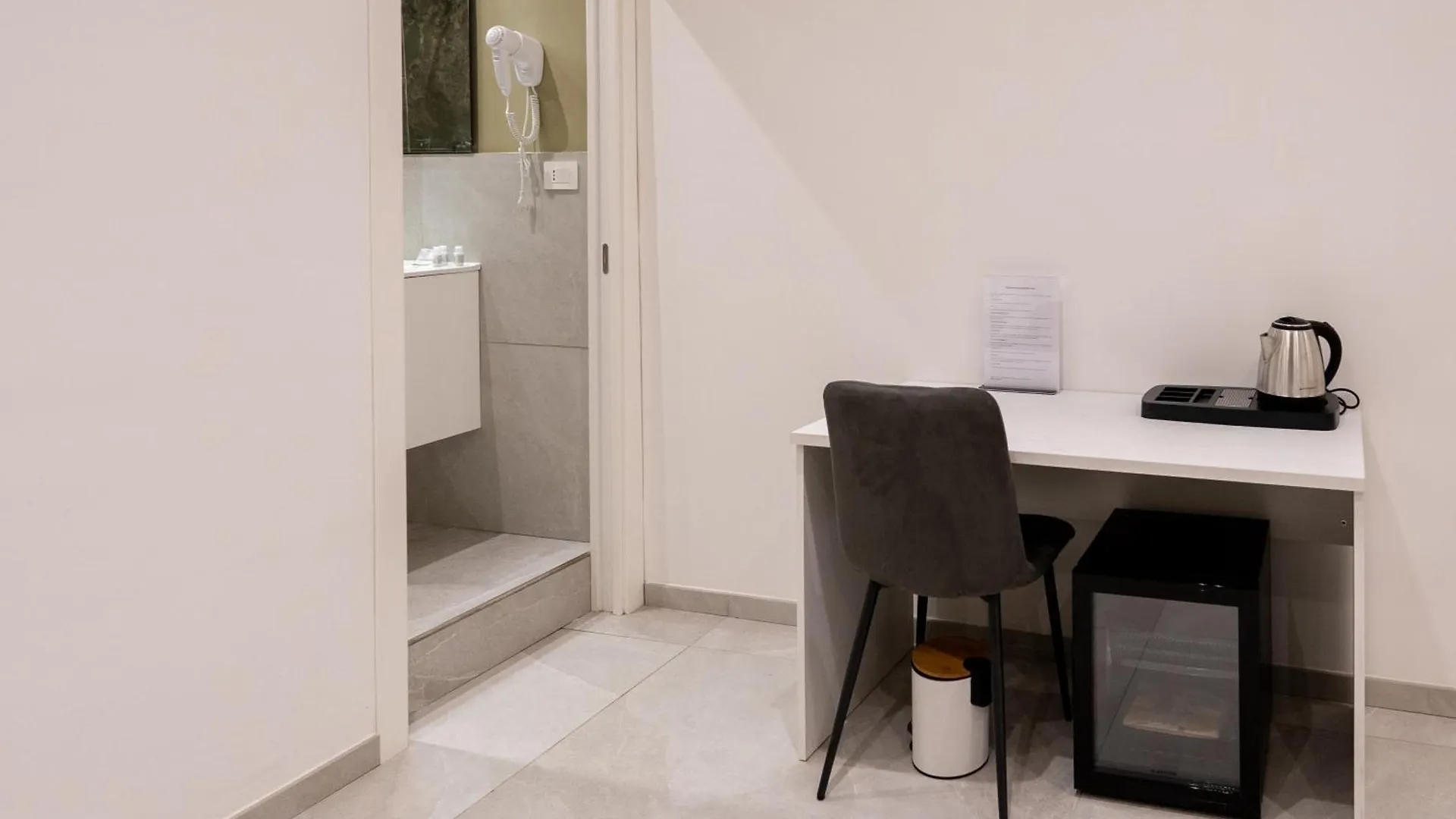 Suites Gaudioso Napoli Center Apartment Naples