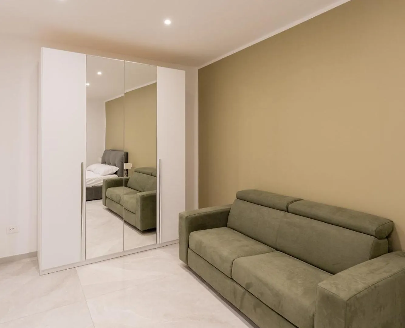 Suites Gaudioso Napoli Center 0*, Naples