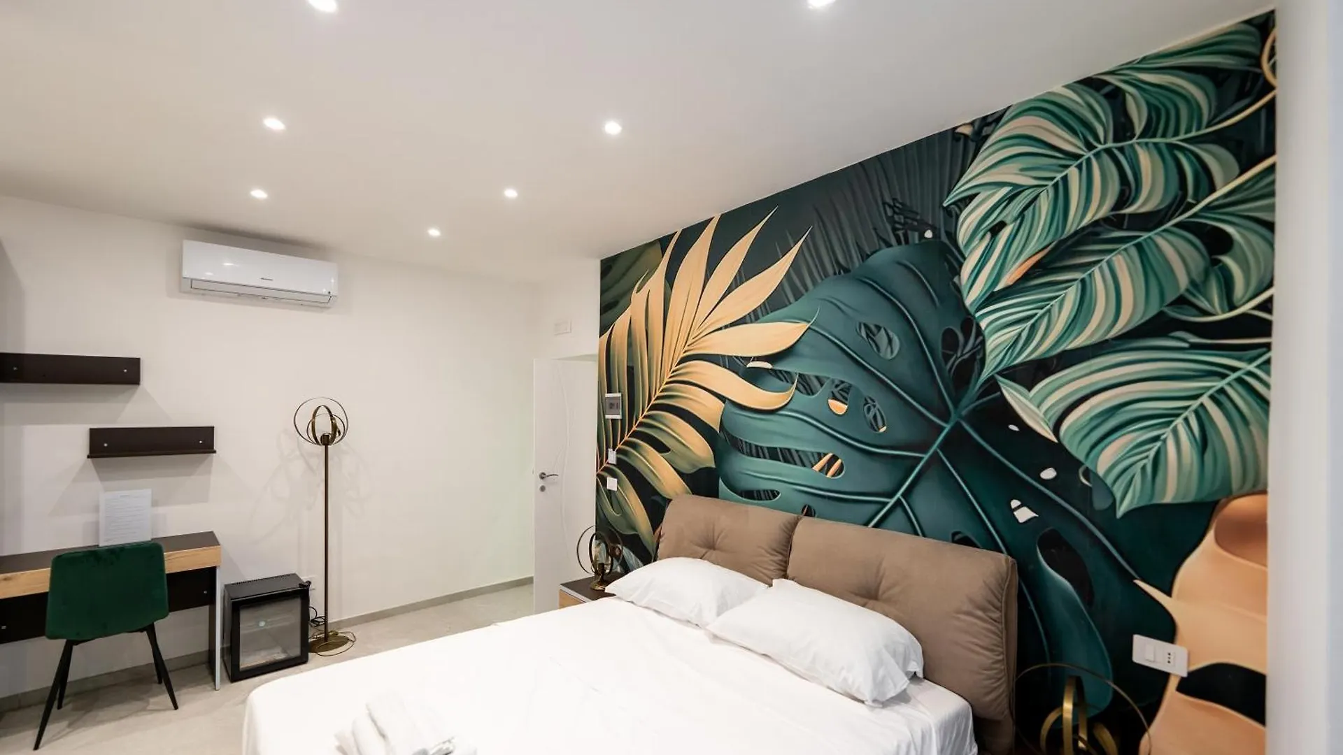 Suites Gaudioso Napoli Center 0*, Naples