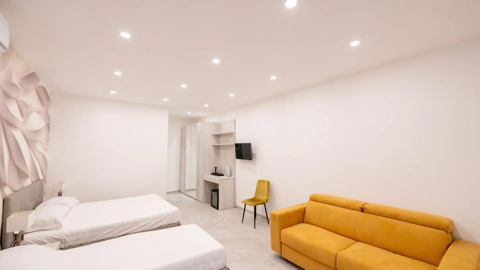 Suites Gaudioso Napoli Center Apartment